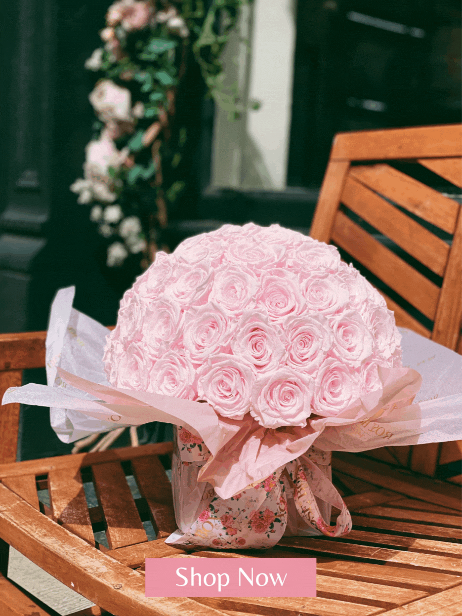 Happy Friday 🌸 Rose Box NYC