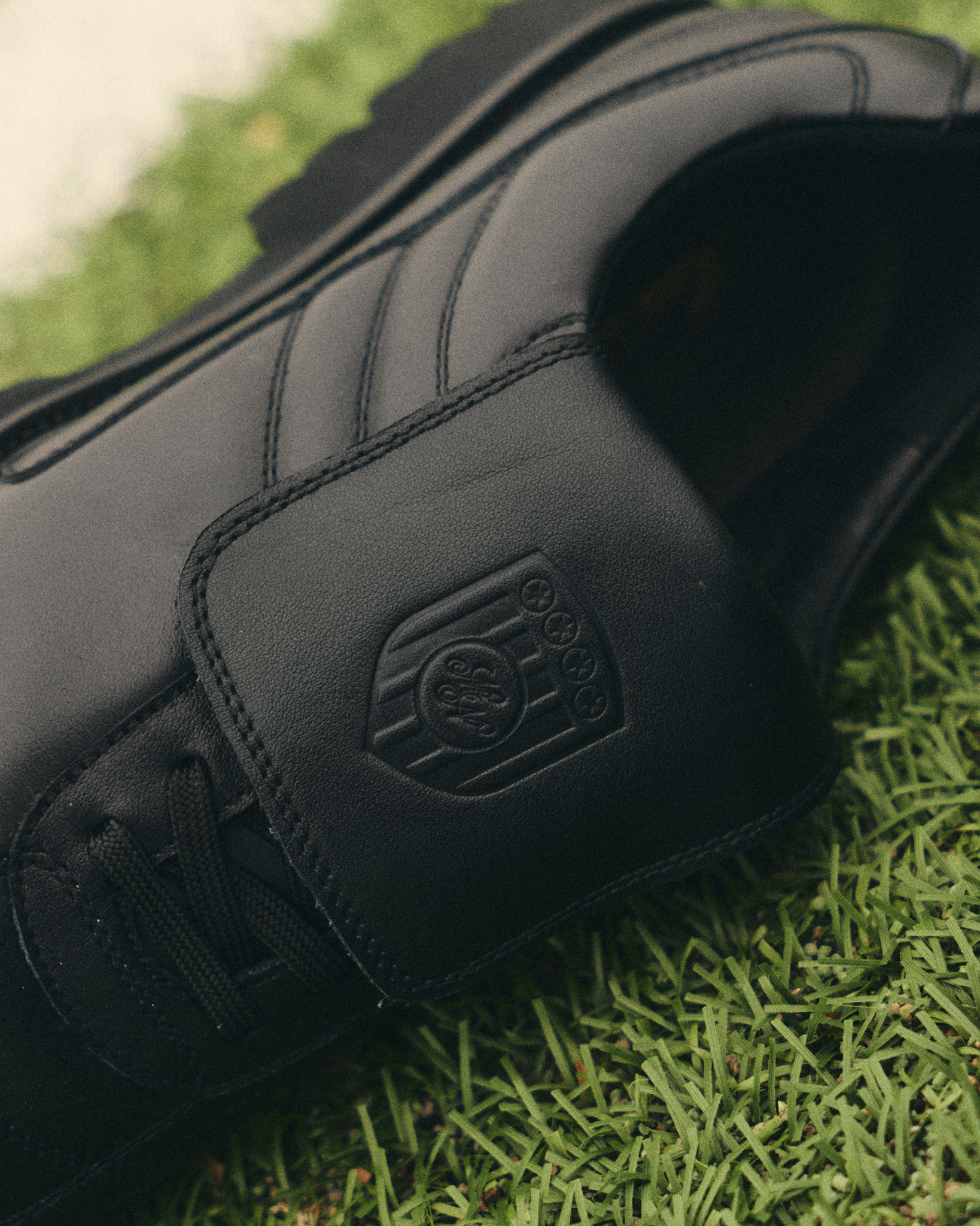 Johan Black Lug Soccer Derbys