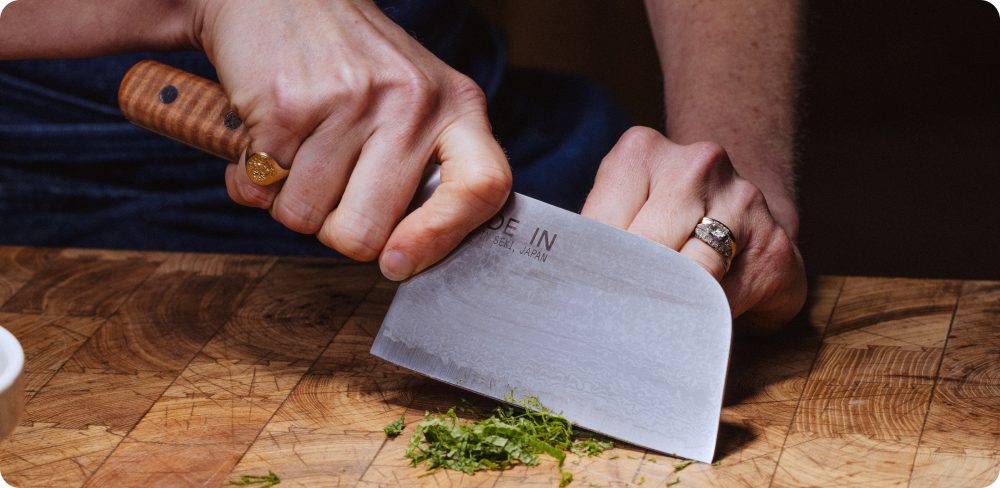 Finely chopping herbs with the Kamagata knife
