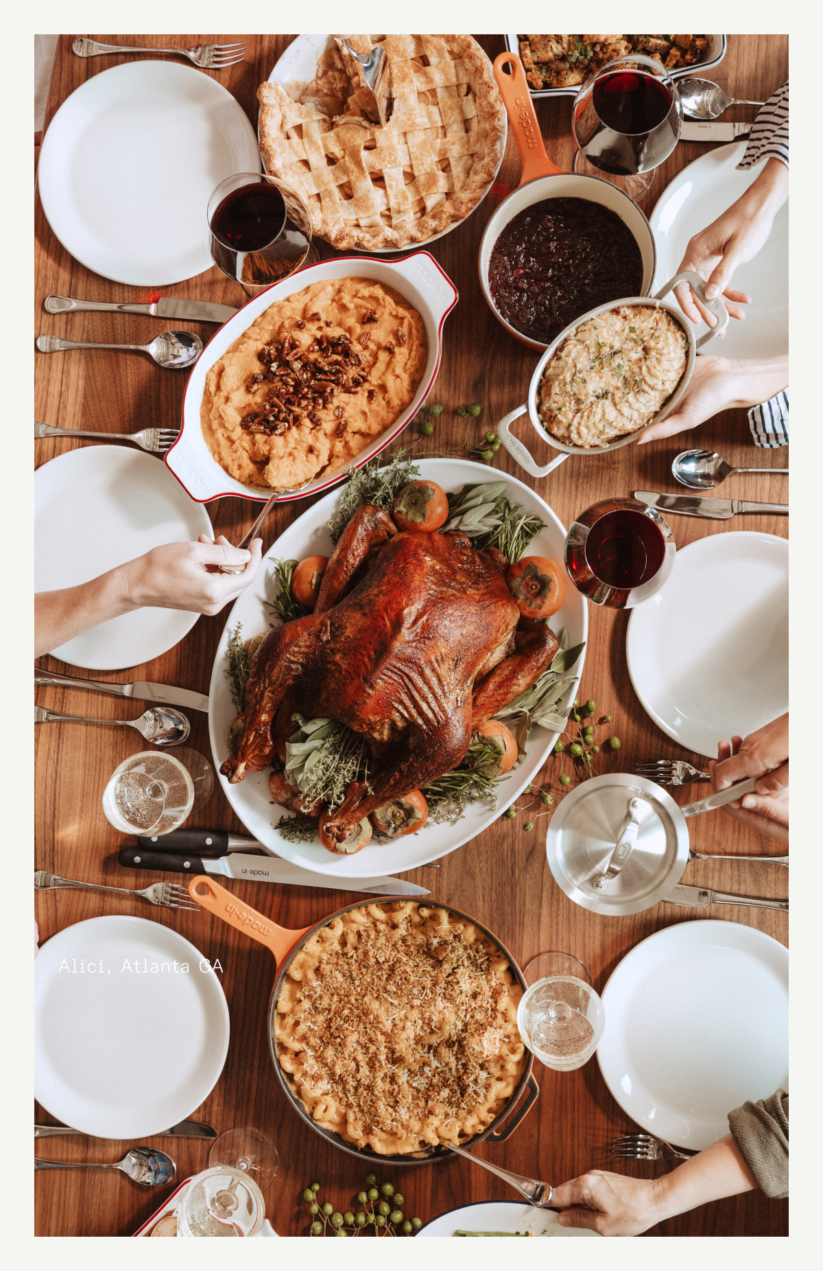 Thanksgiving dinner table