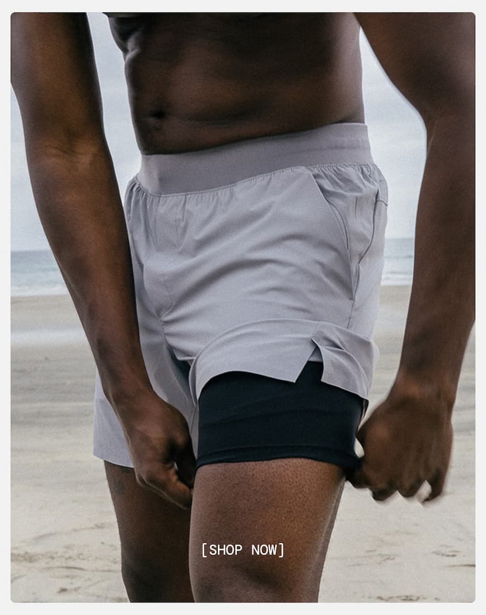 Active image showcasing the Built-in Quick-Dry liner of Set Short in Stone Grey