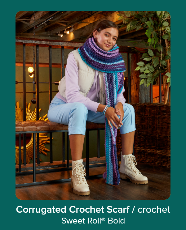 Corrugated Crochet Scarf / crochet Sweet Roll® Bold