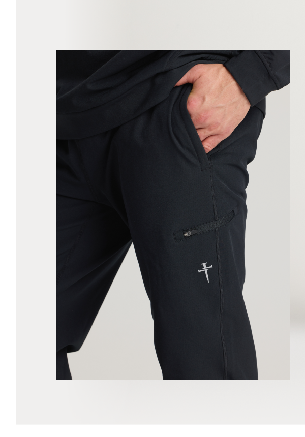 Vanta+ Jogger Streamlined, water- resistant, and built to move. Keeps your essentials close without adding bulk. • Zippered thigh pocket • Adjustable drawcord waistband with branded aglets • Hand pockets for everyday essentials SHOP NOW