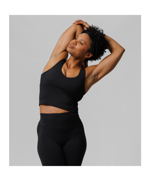long line sports bra black