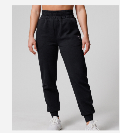 womens essential jogger black