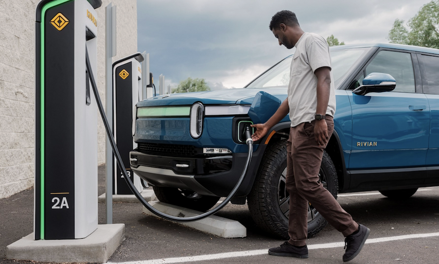 Charging electric vehicle