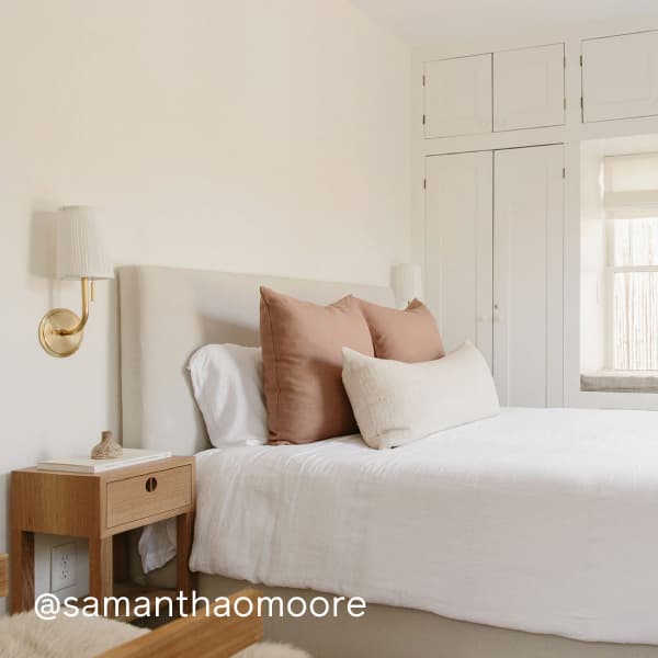 Bedroom featuring Whipped