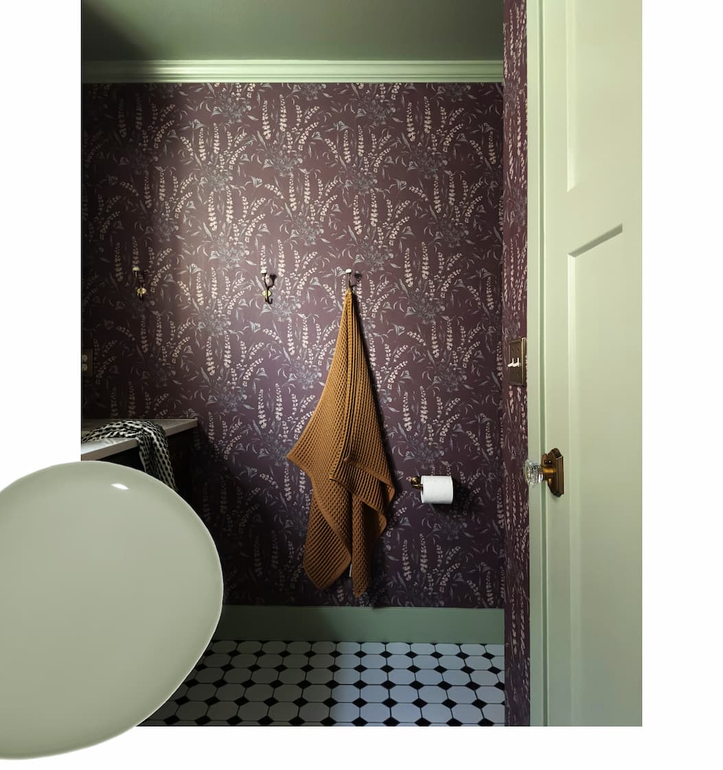 Bathroom featuring Money Moves on ceiling and trim