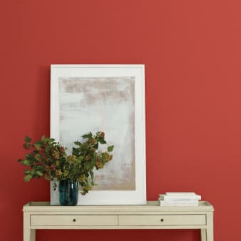 Sriracha interior vignette