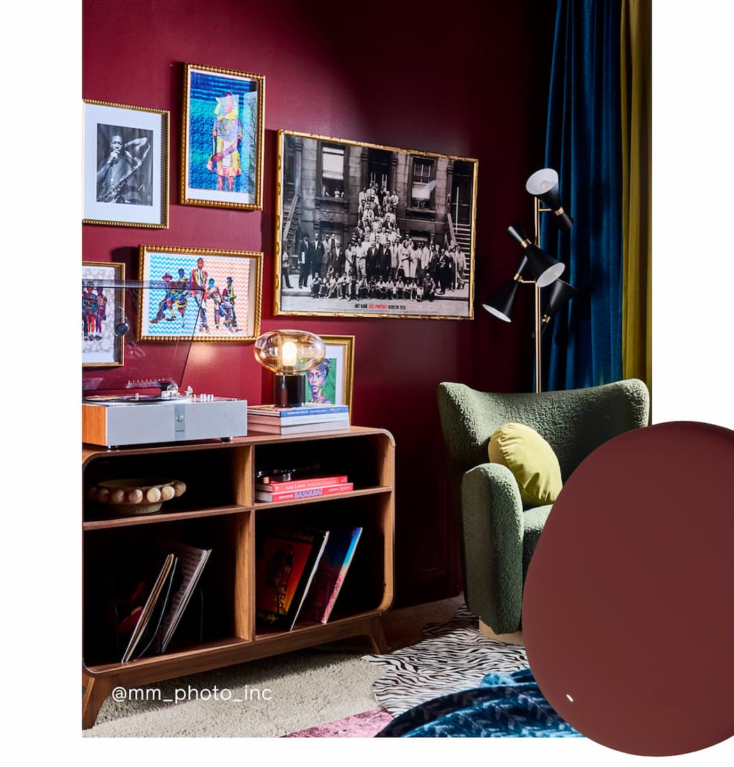 Bedroom featuring Vintage
