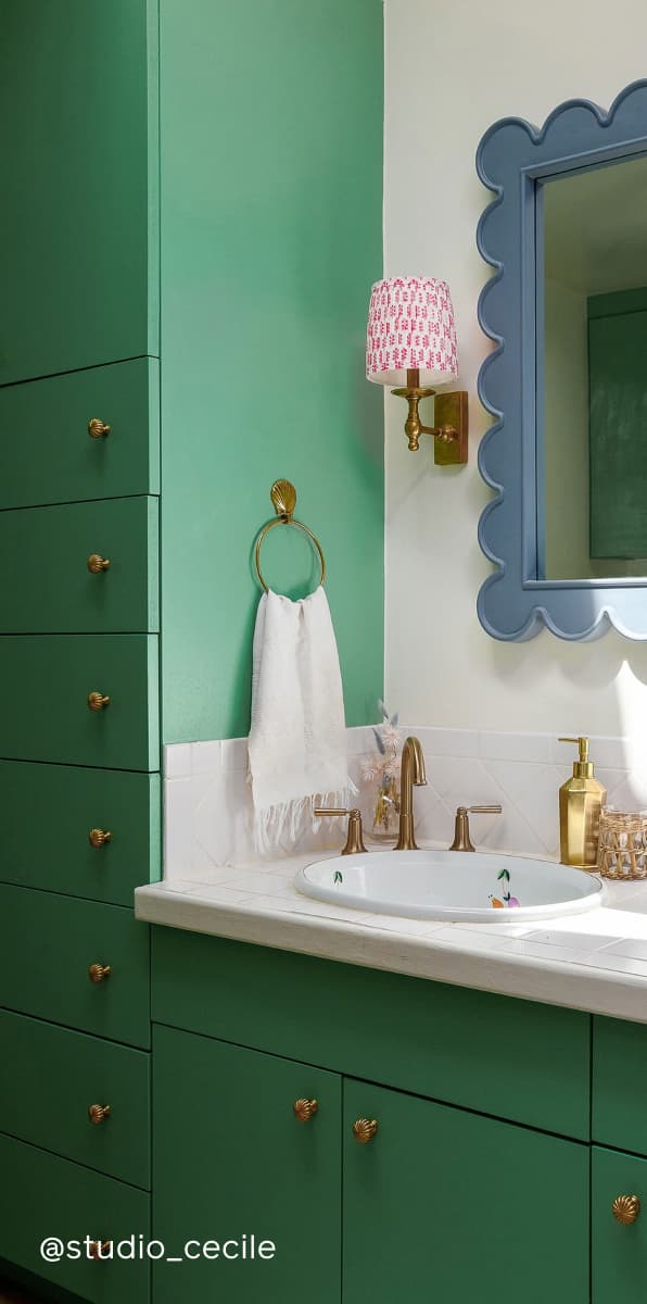 Bathroom featuring OMGreen