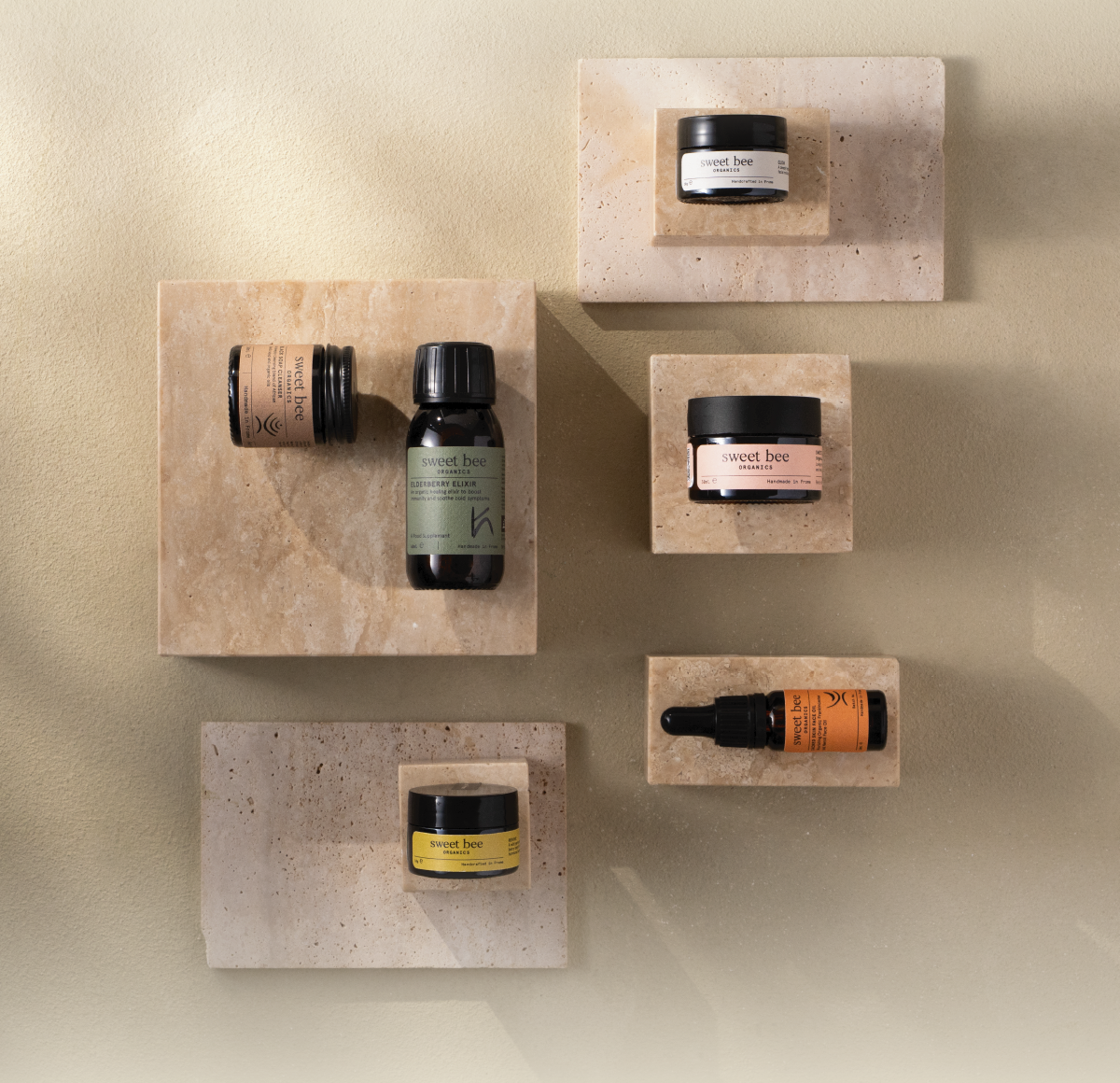 25% off and 3 FREE Minis