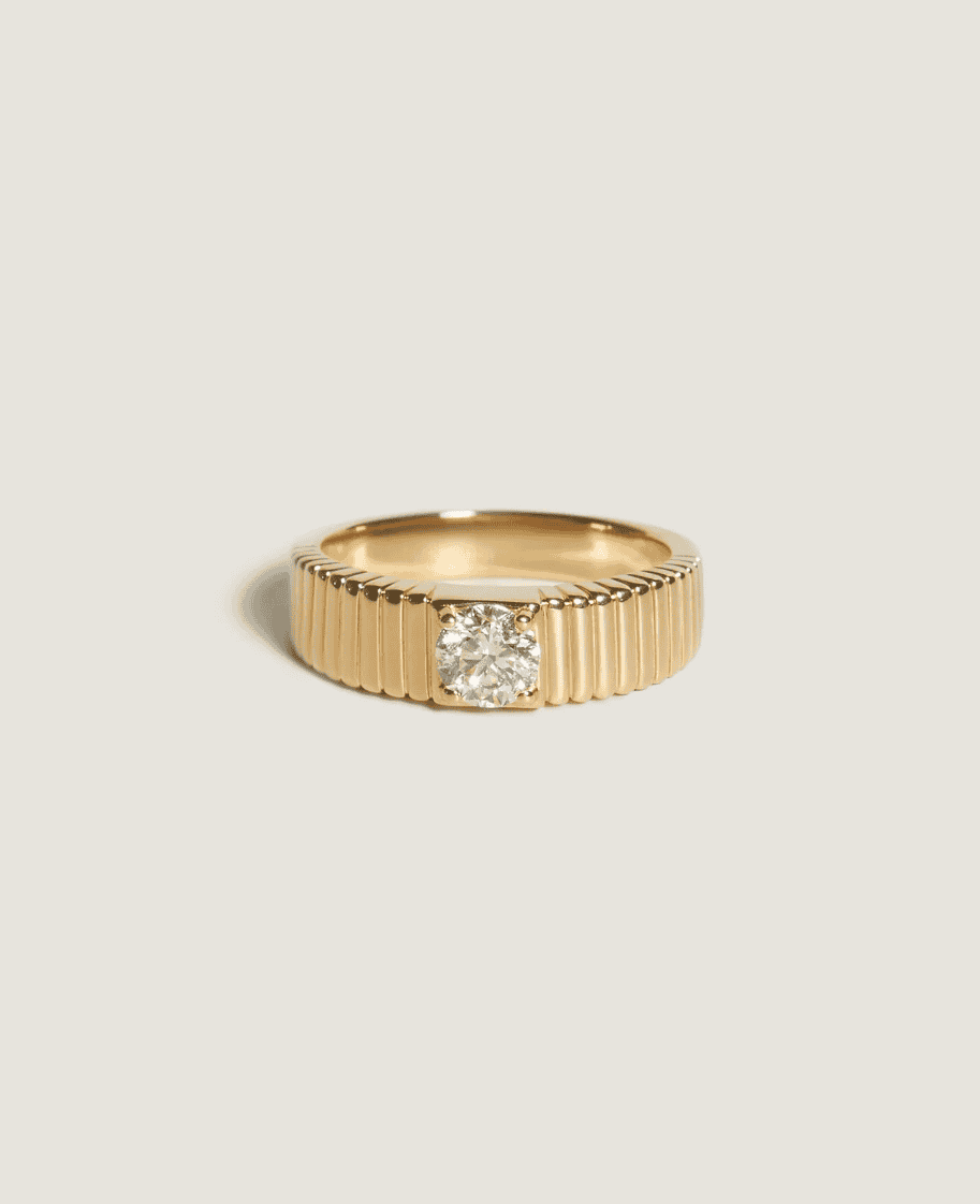 Solis Ribbed Ring Round Diamond 0.5 Carat