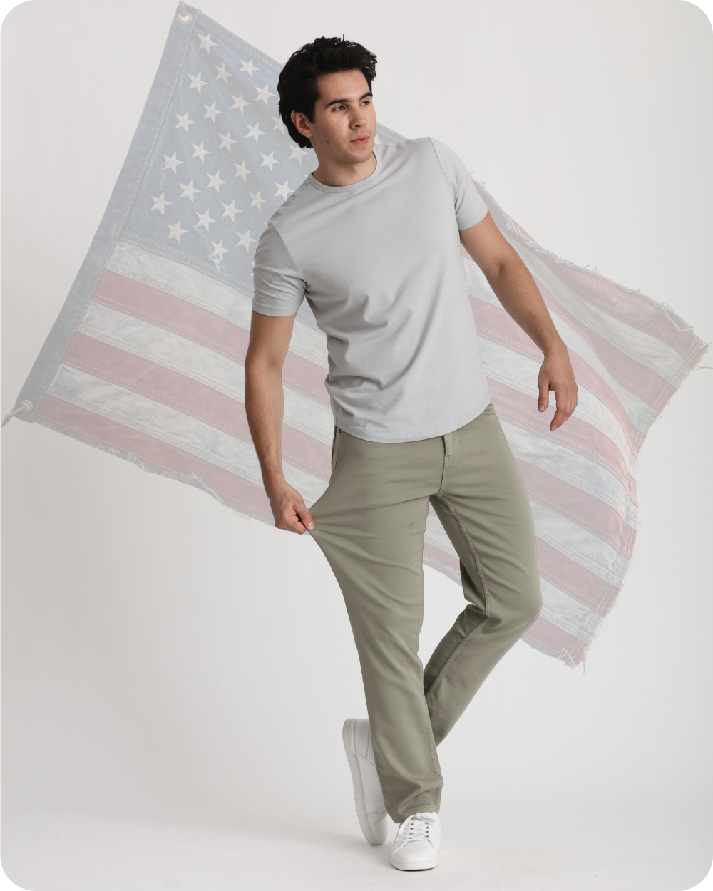 Light Grey Crew Neck Tee & Slim Thick Sage Denkhakis