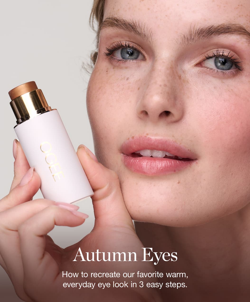 How to recreate our favorite warm, everyday eye look in 3 easy steps.