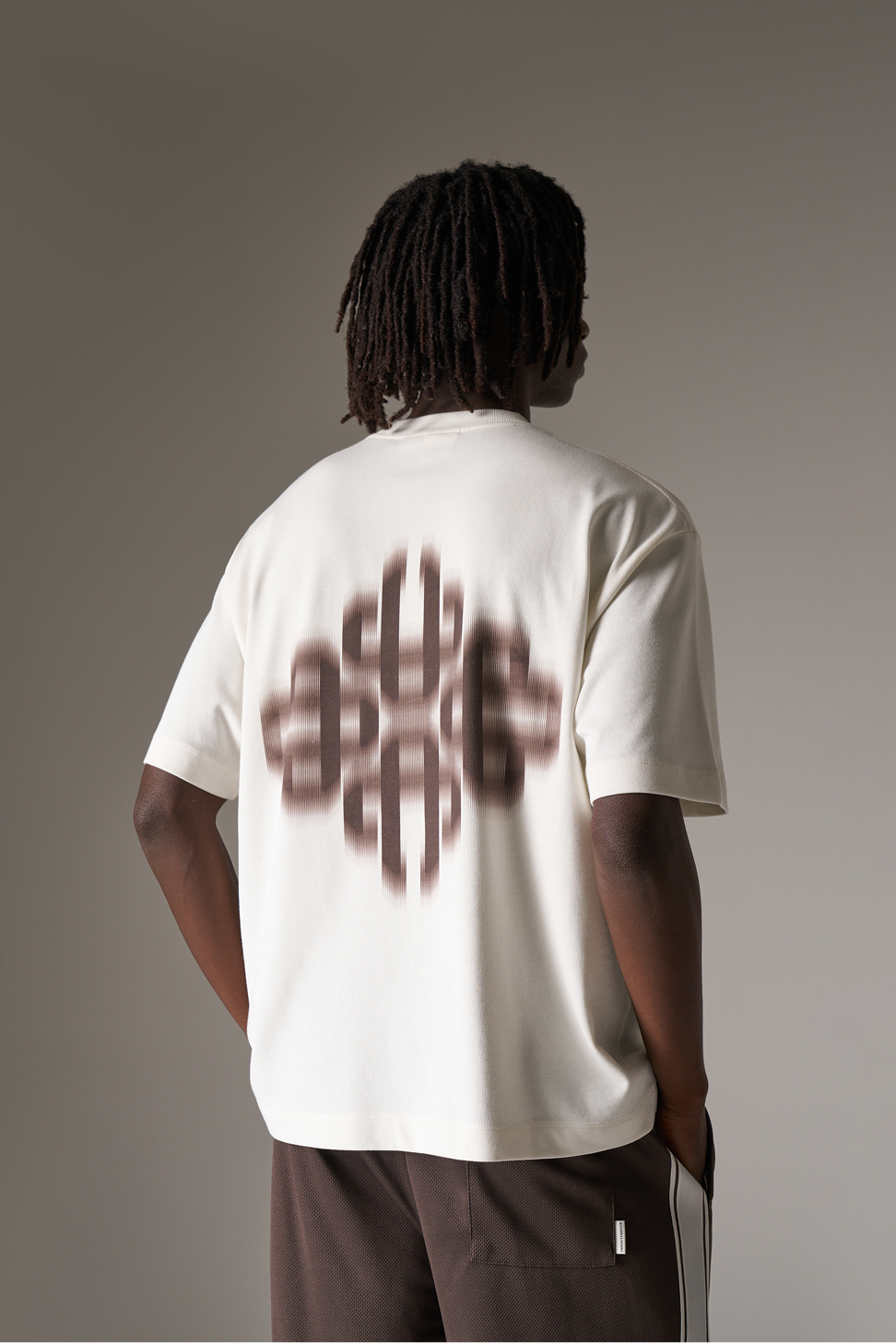MOTION BLURRED EMBLEM T-SHIRT
