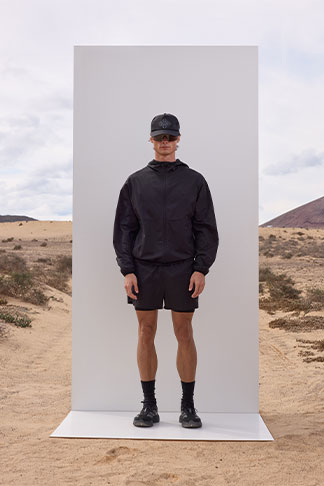 TRANSPARENT WINDBREAKER