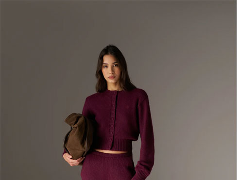 EMBLEM EMBROIDERED KNIT CROP CARDIGAN