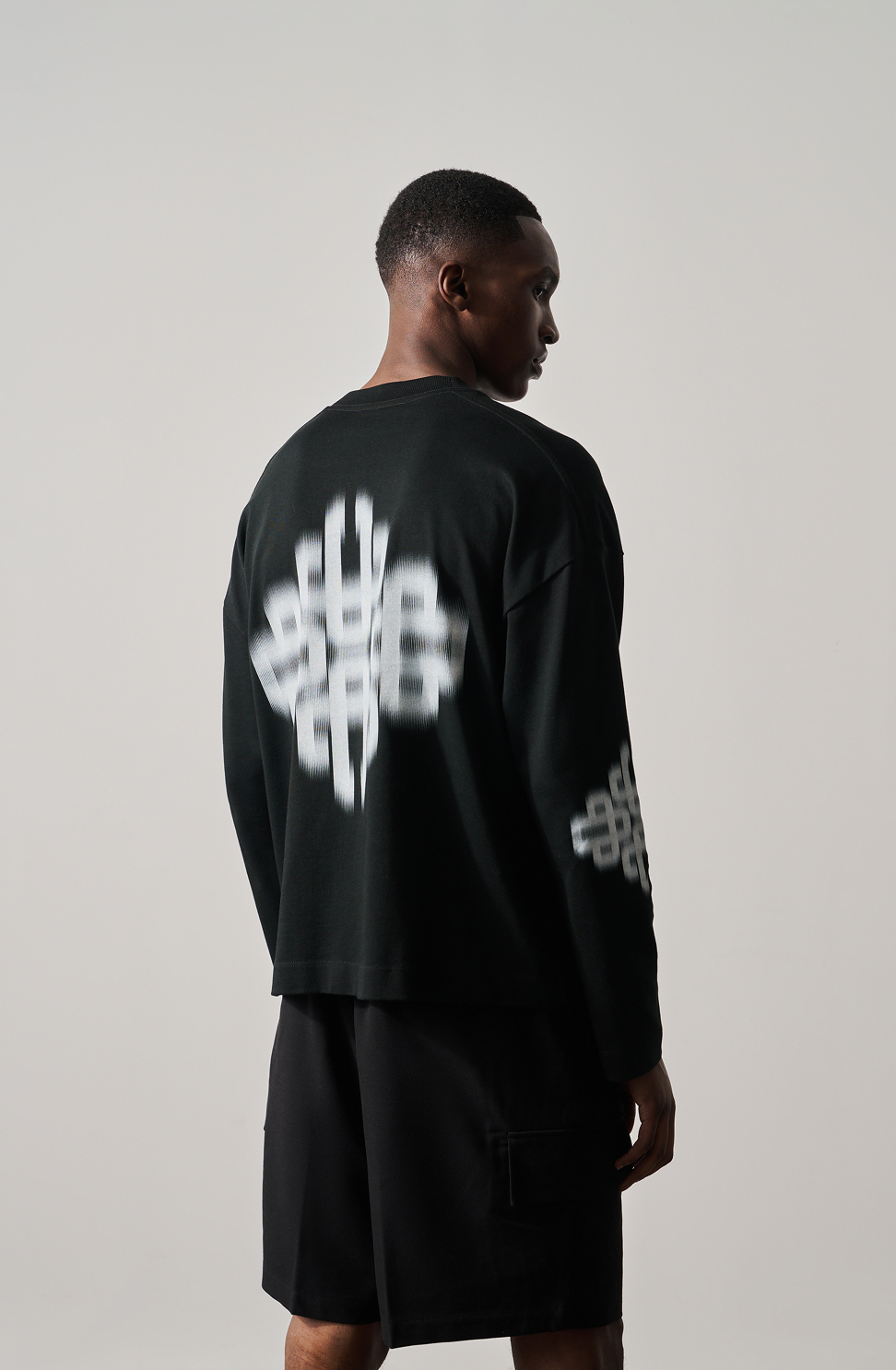MOTION BLURRED LONG SLEEVE T-SHIRT