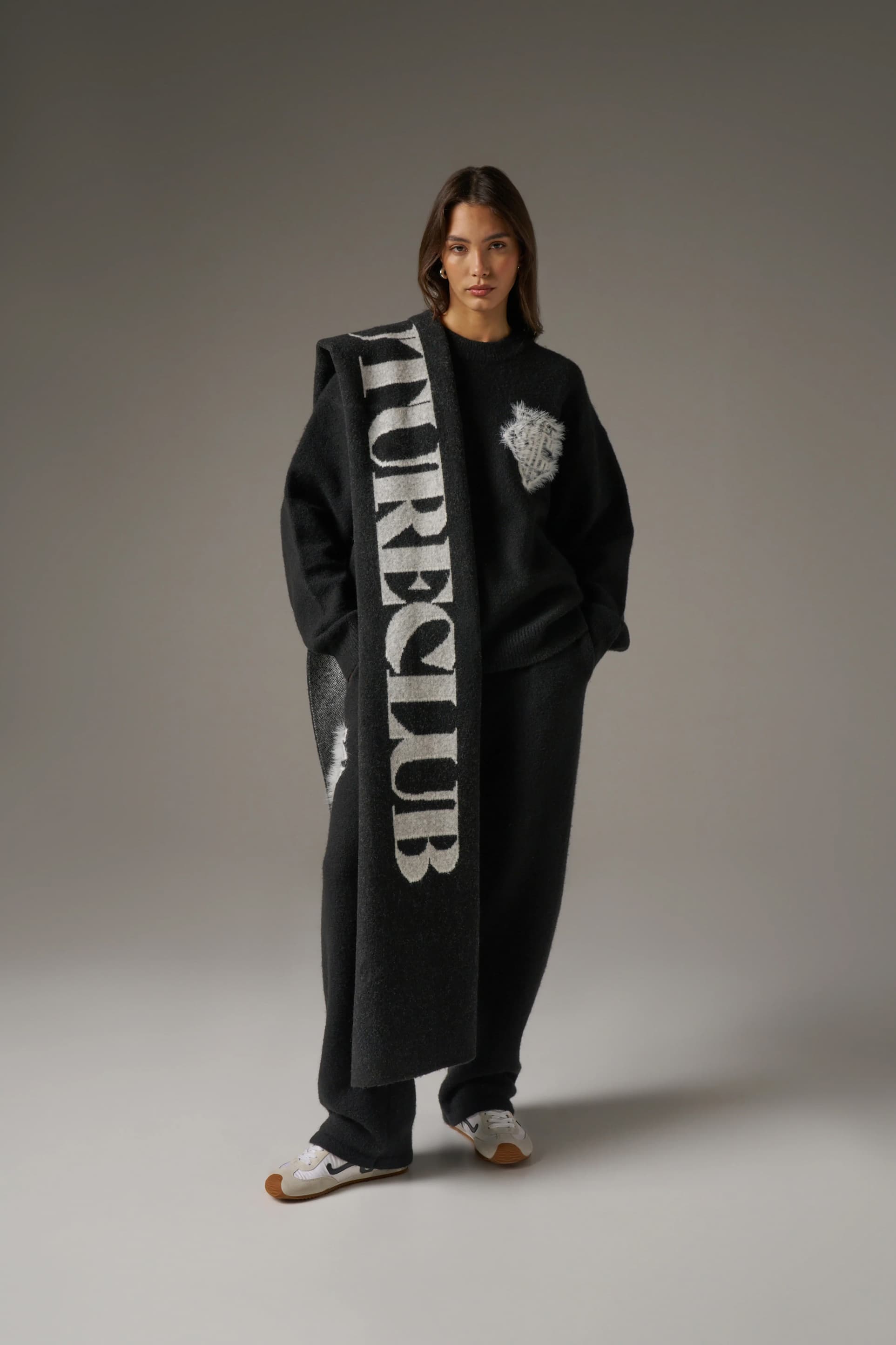 MONOGRAM FLUFFY KNIT CREW