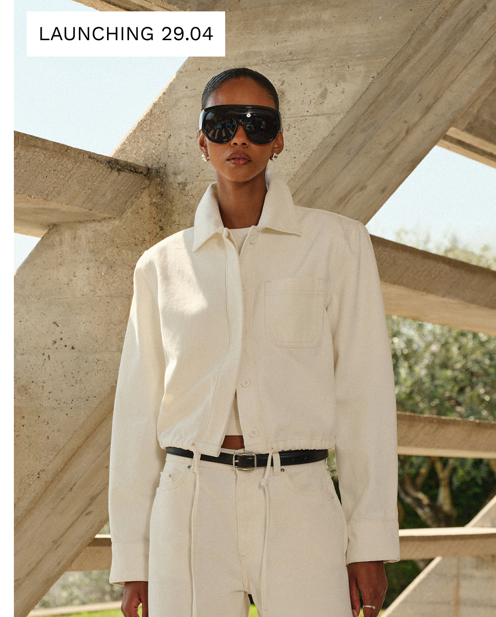 TIE HEM SHOULDER PADDED DENIM JACKET