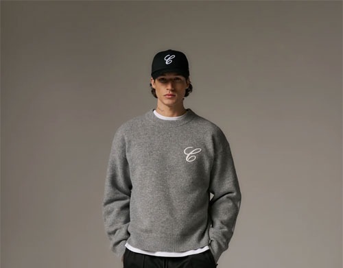 C EMBROIDERY KNITTED CREW