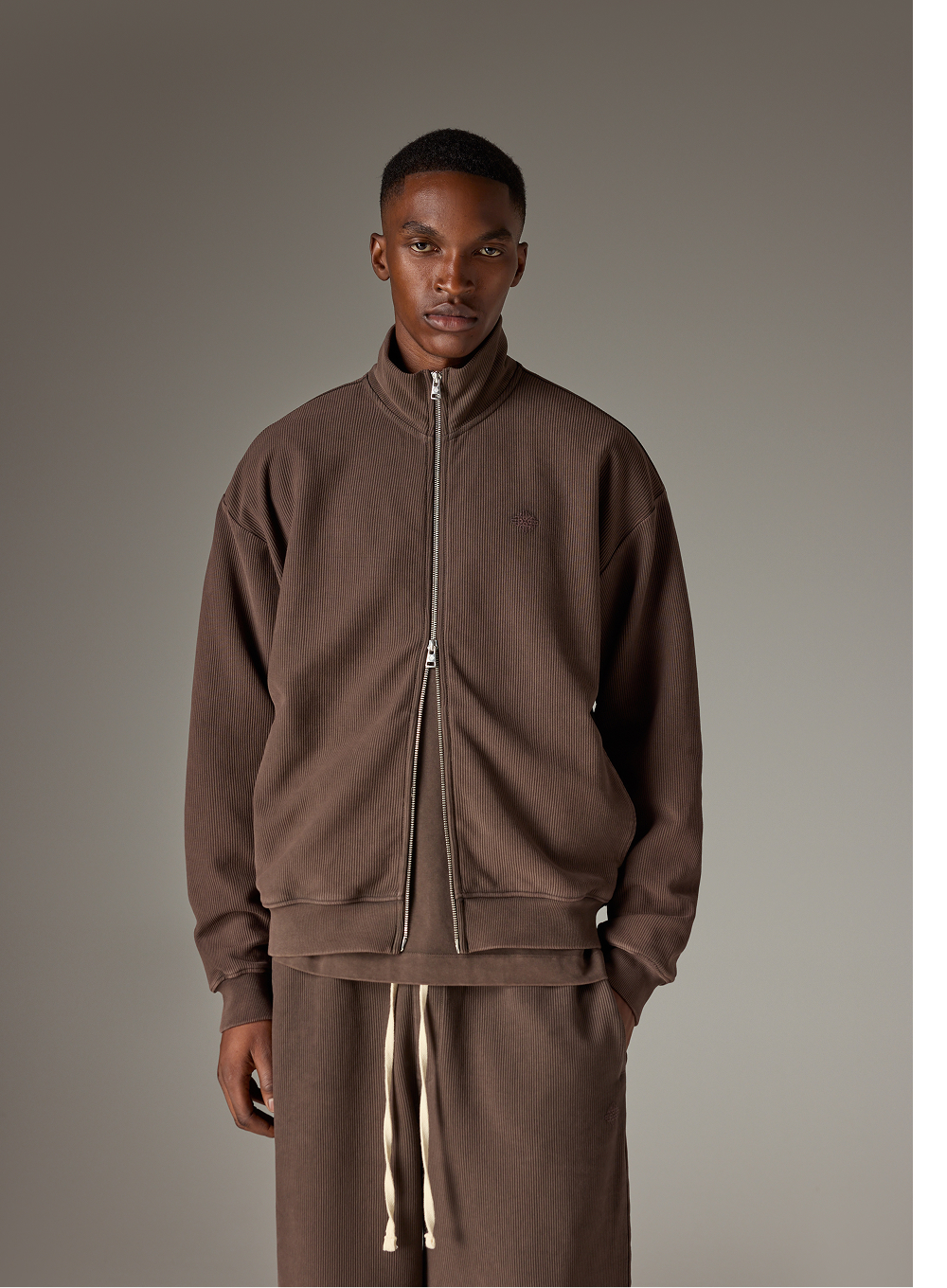 HEAVYWEIGHT WASHED RIBBED ZIP THROUGH FUNNEL NECK