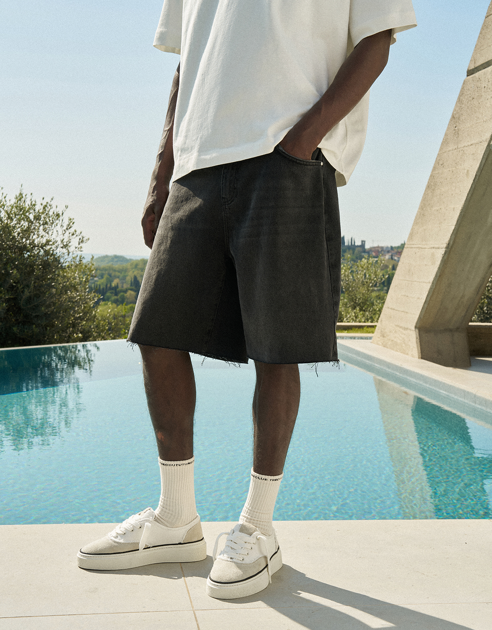 DENIM RAW EDGE SHORTS
