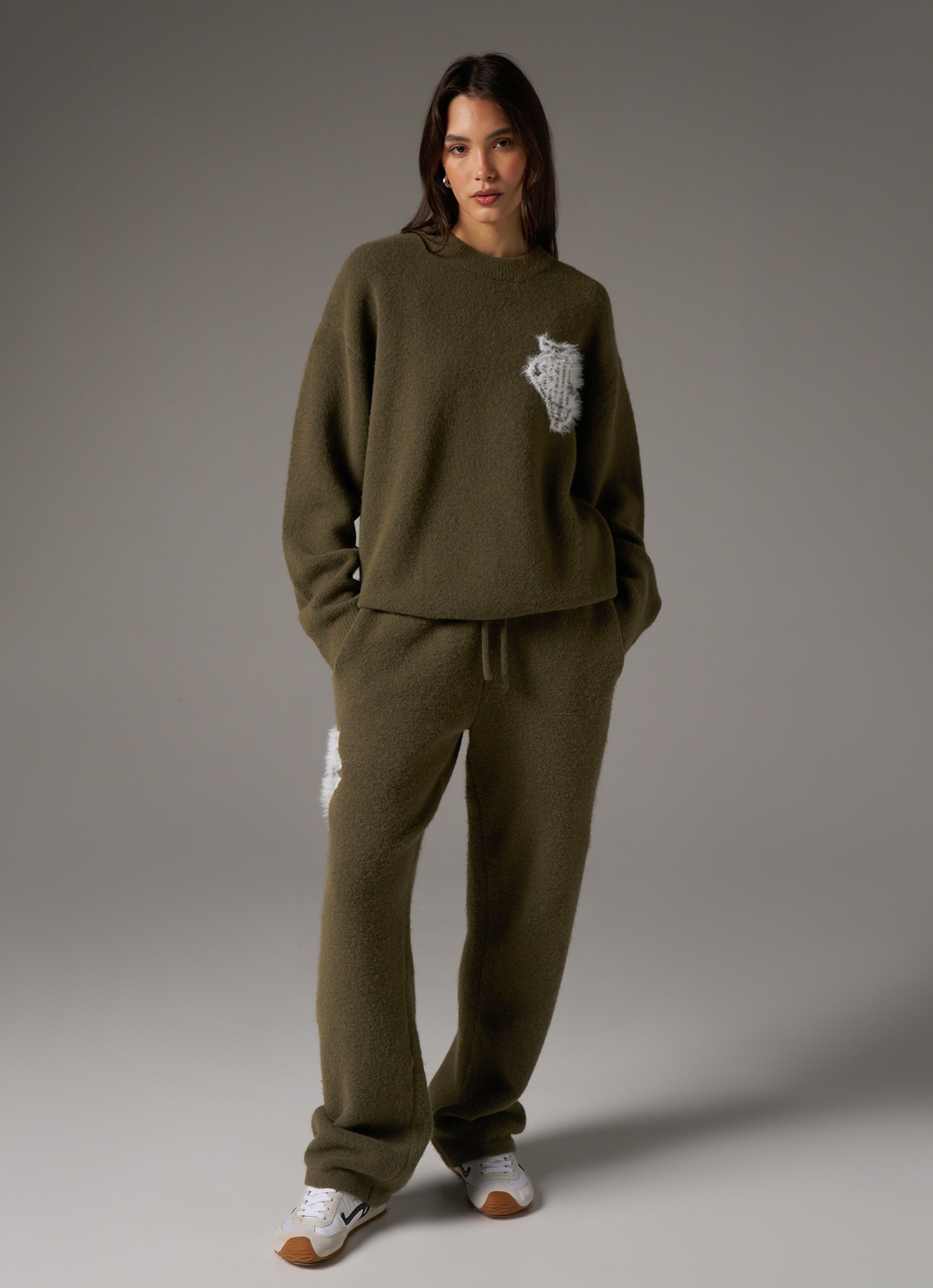 MONOGRAM FLUFFY KNIT CREW