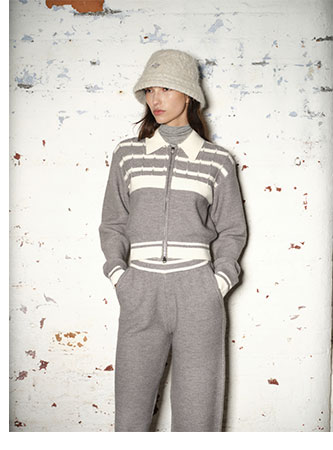 CONTRAST STRIPE KNITTED ZIP THROUGH