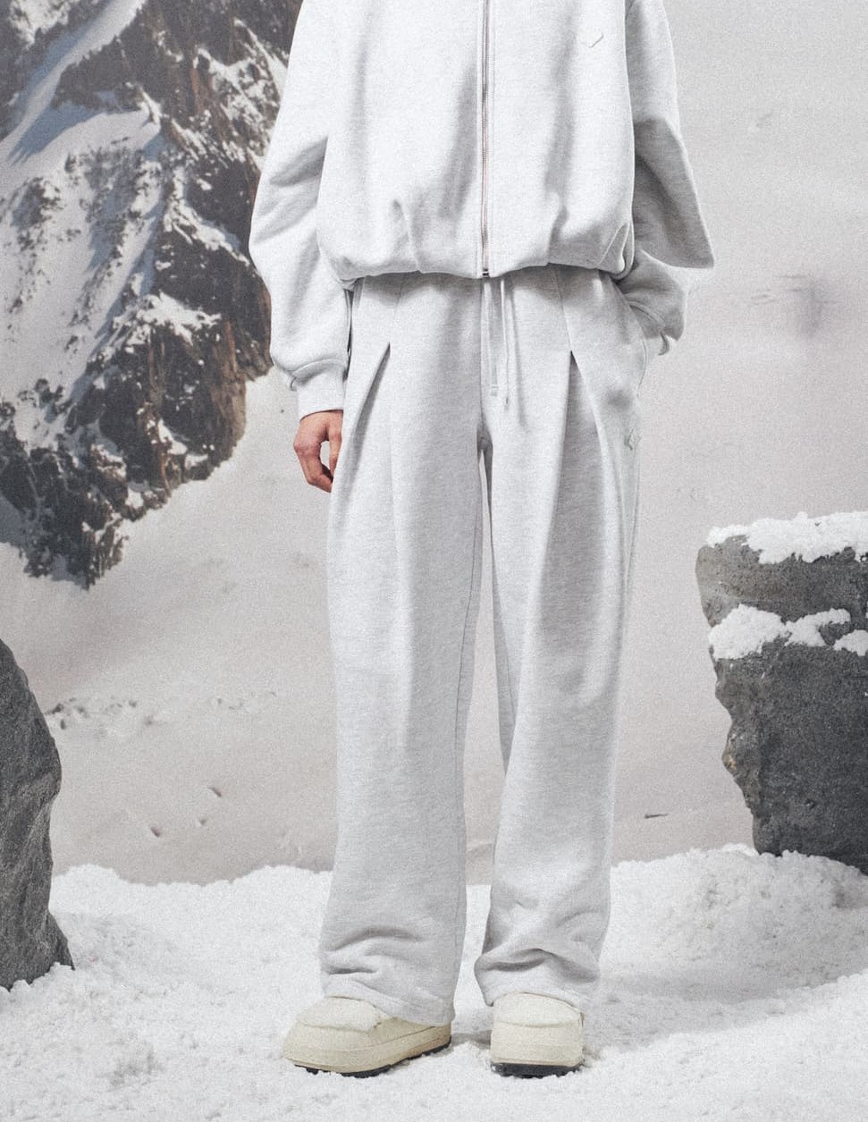 PLEAT DETAIL WIDE LEG JOGGERS