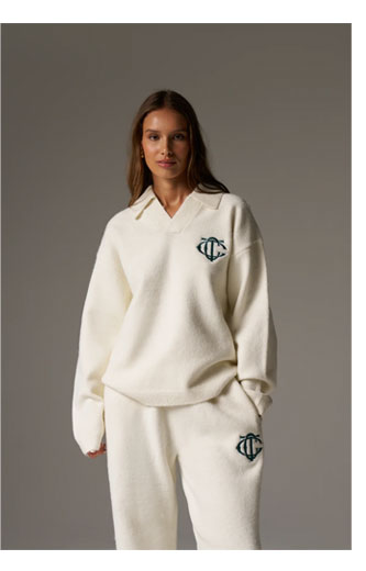 EMBLEM APPLIQUE KNITTED POLO TOP