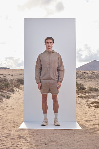 TRANSPARENT WINDBREAKER