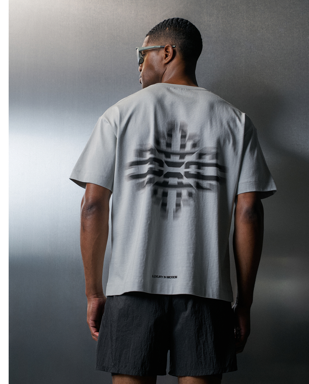LUXURY IN MOTION GRAPHIC T-SHIRT