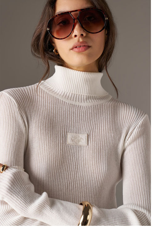 RIBBED ROLL NECK TOP