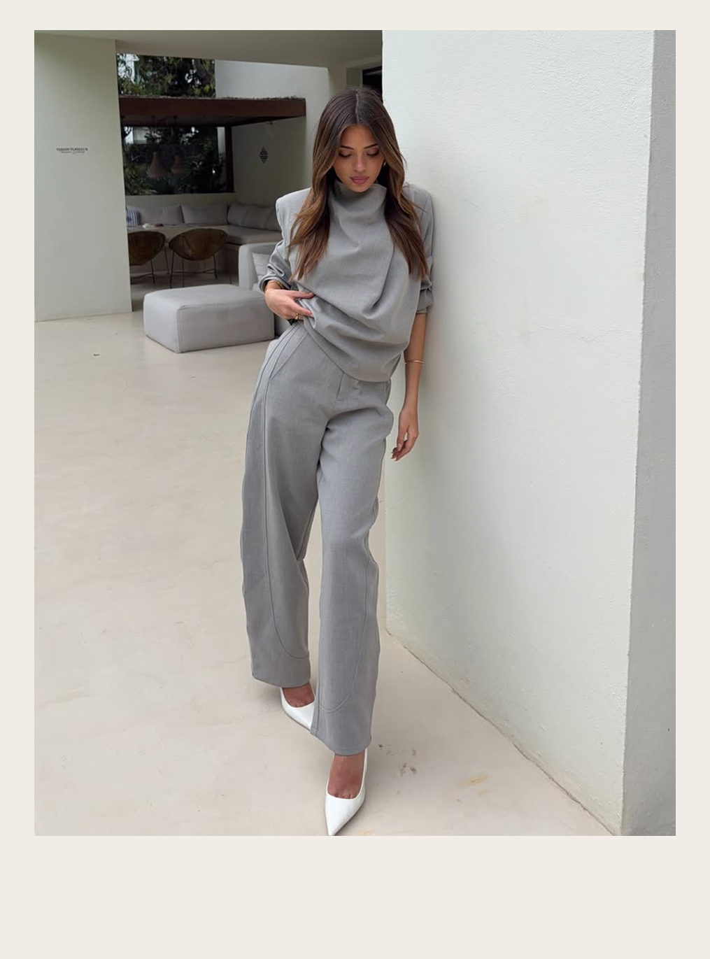 FUNNEL NECK TOP