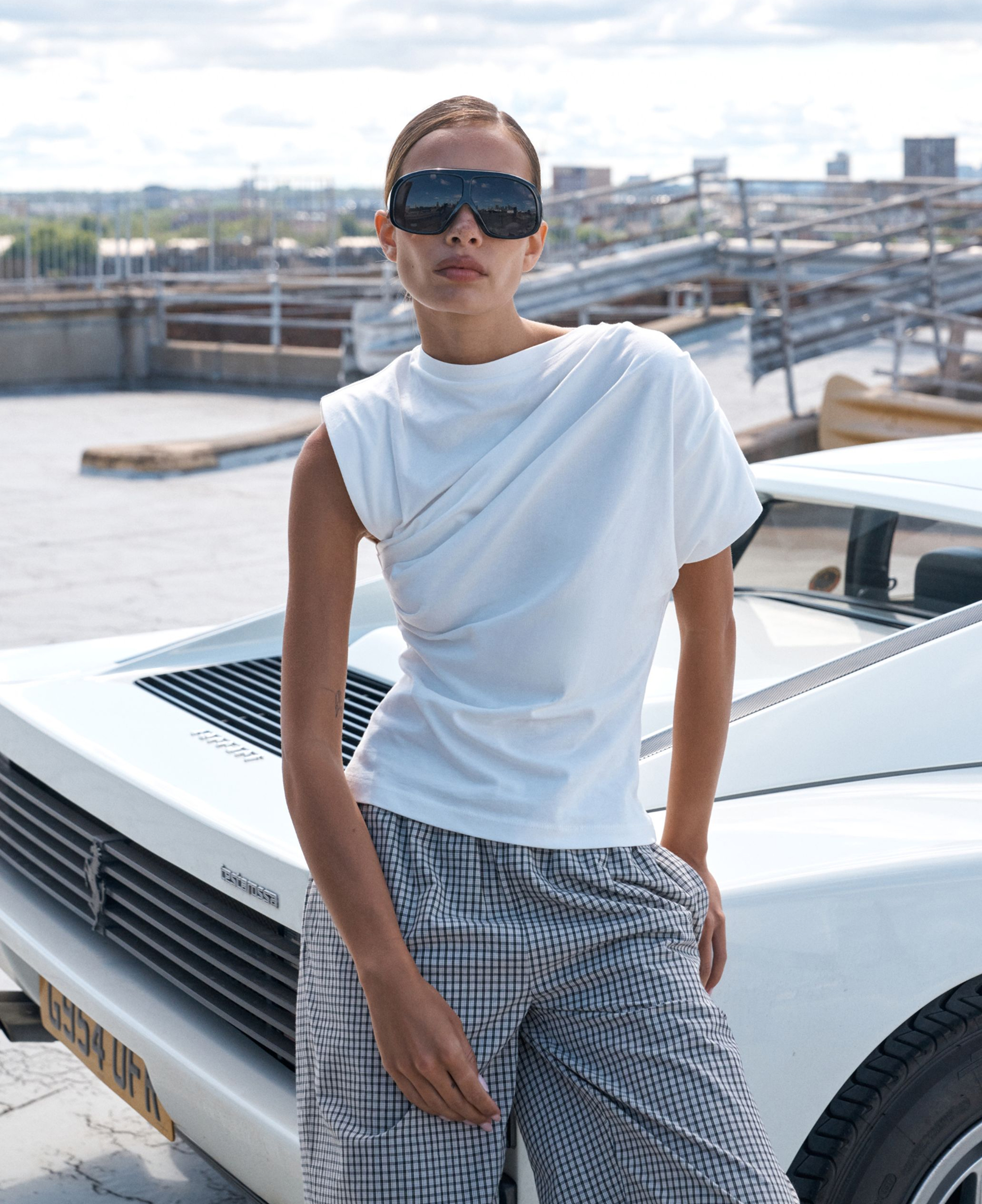 ASYMMETRIC GATHERED T-SHIRT
