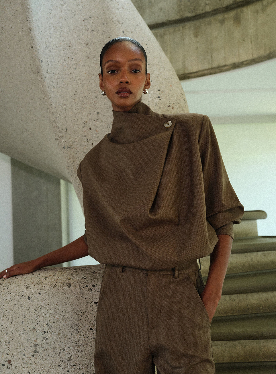 MICRO CHECK FUNNEL NECK TOP