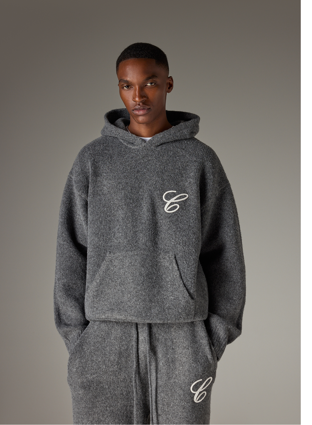 CHAINSTITCH EMBROIDERY KNITTED HOODIE