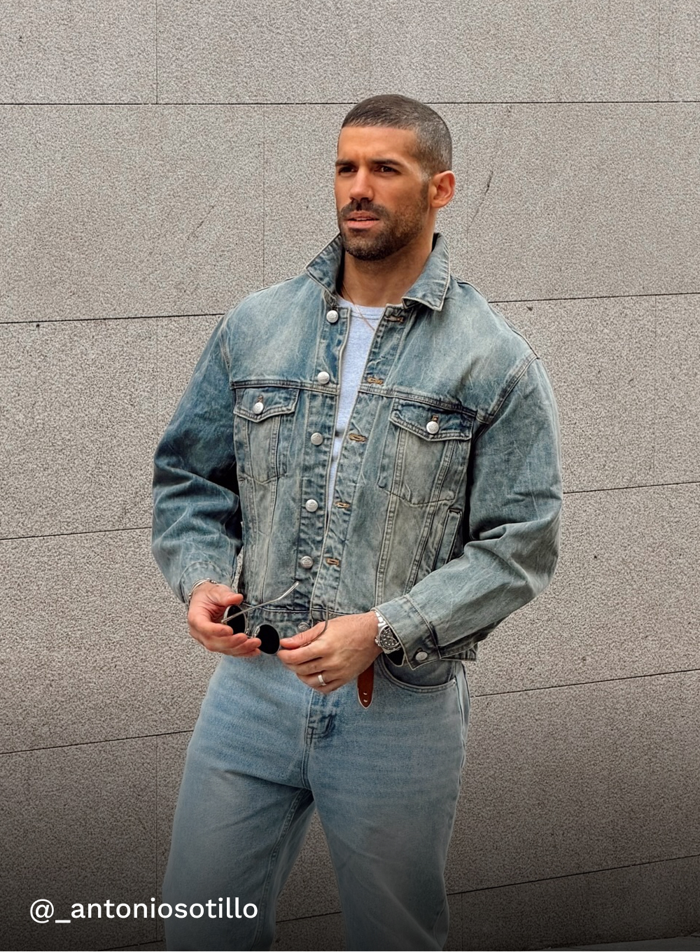 VINTAGE WASH DENIM JACKET