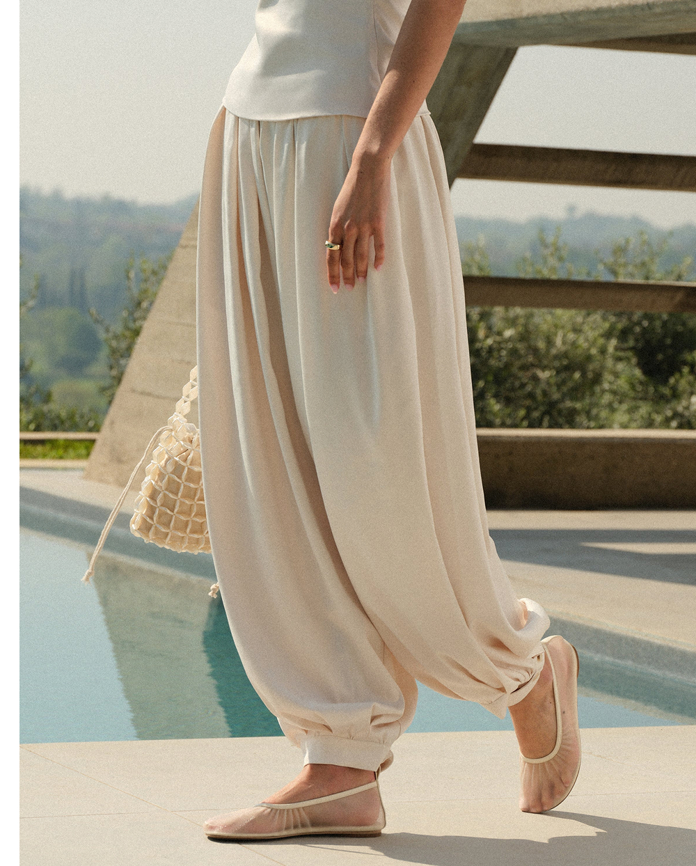 SATIN GATHERED BALLOON TROUSERS