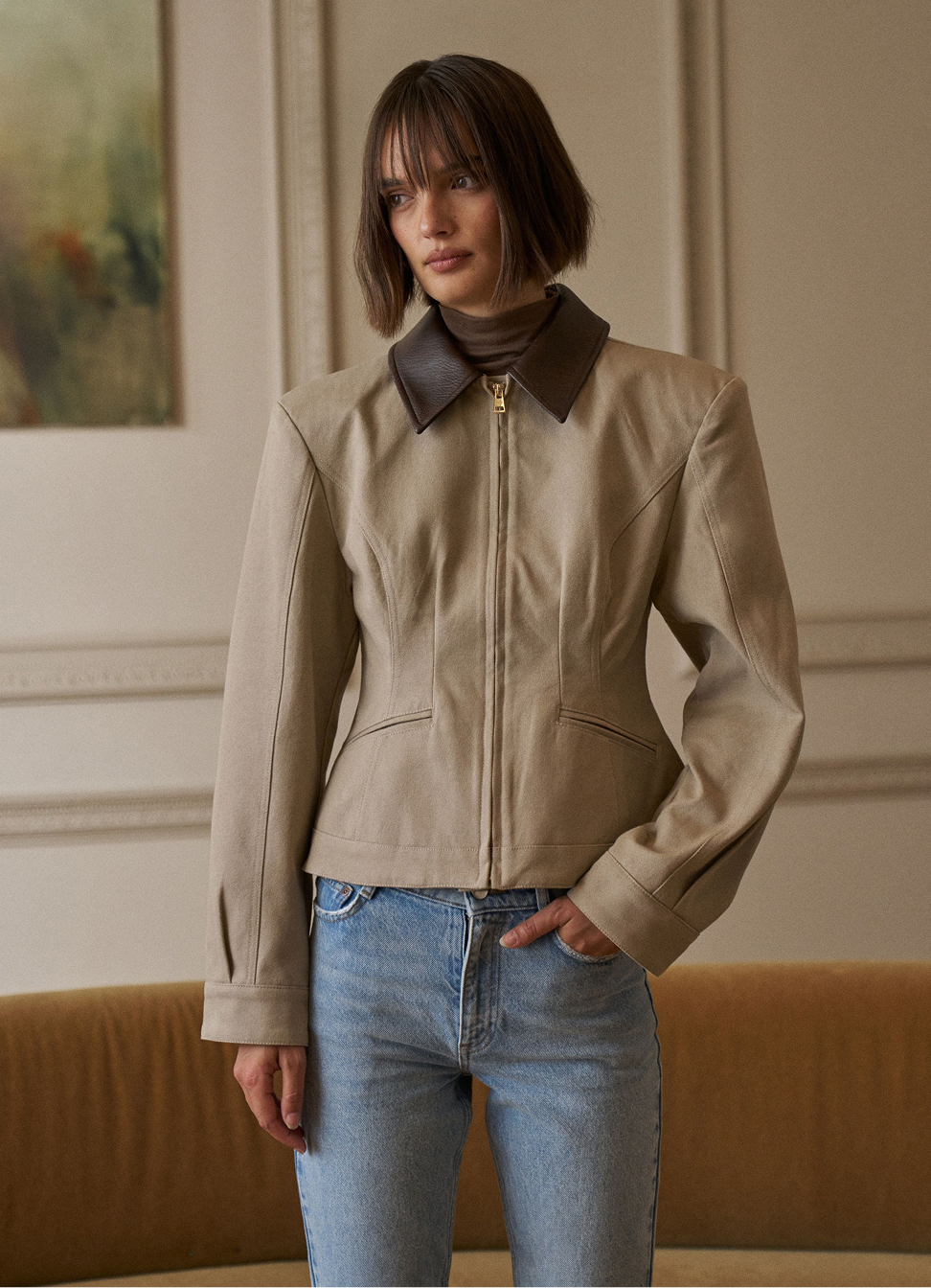 CONTRAST COLLAR CINCHED WAIST JACKET