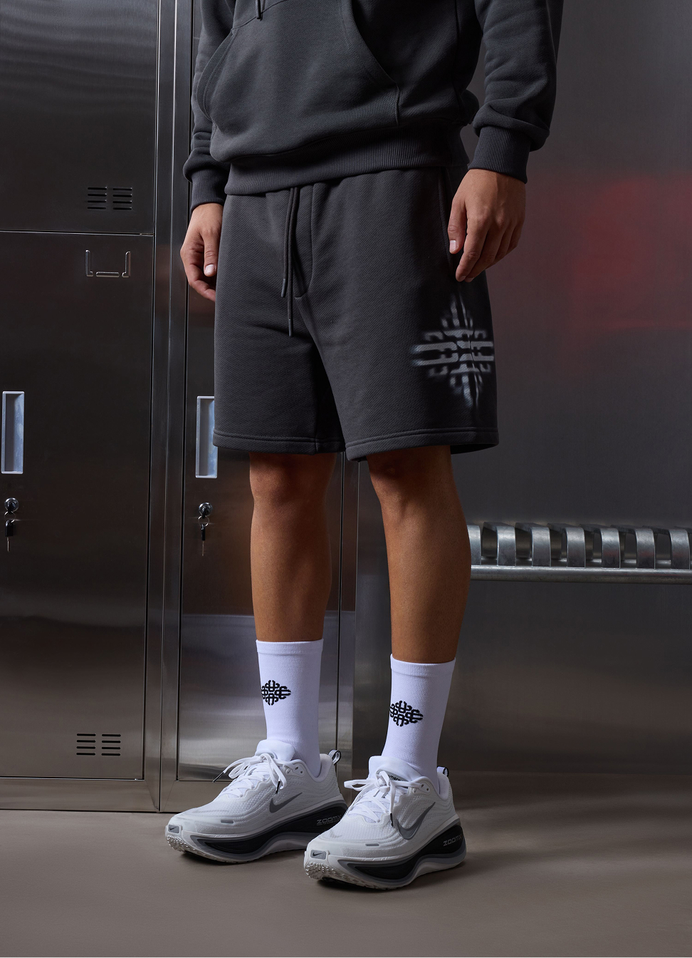LUXURY IN MOTION SHORTS