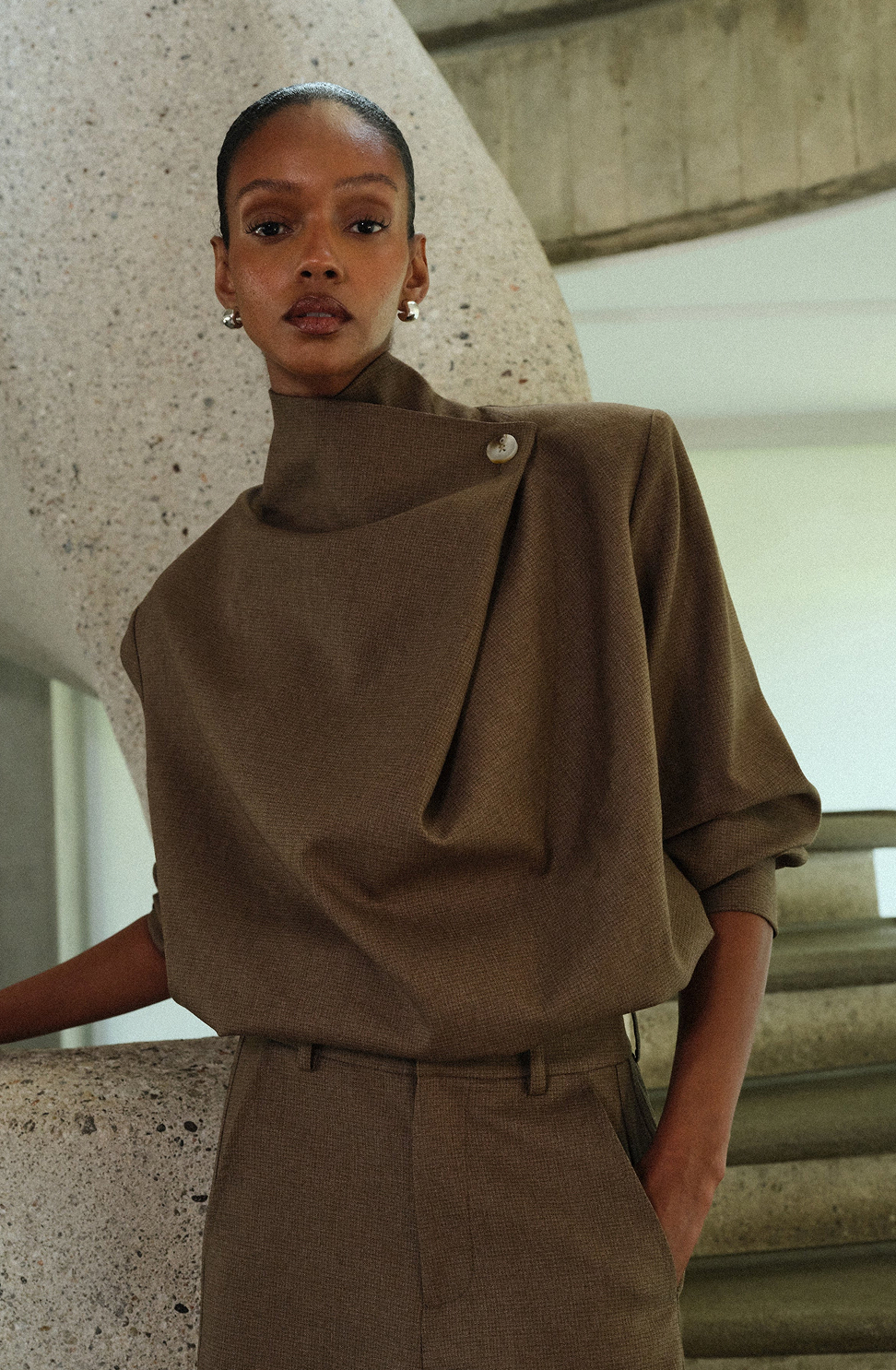 MICRO CHECK FUNNEL NECK TOP