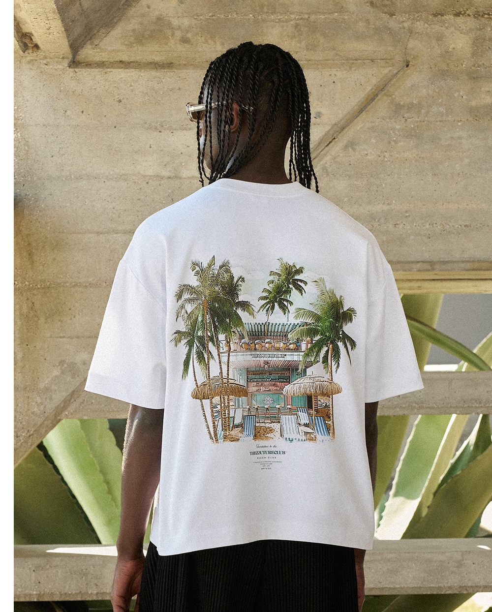 BEACH CLUB GRAPHIC T-SHIRT