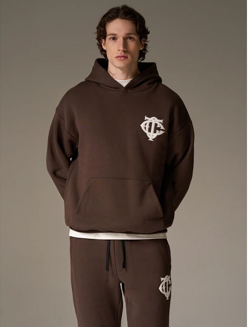 HEAVYWEIGHT MONOGRAM APPLIQUE EMBLEM HOODIE