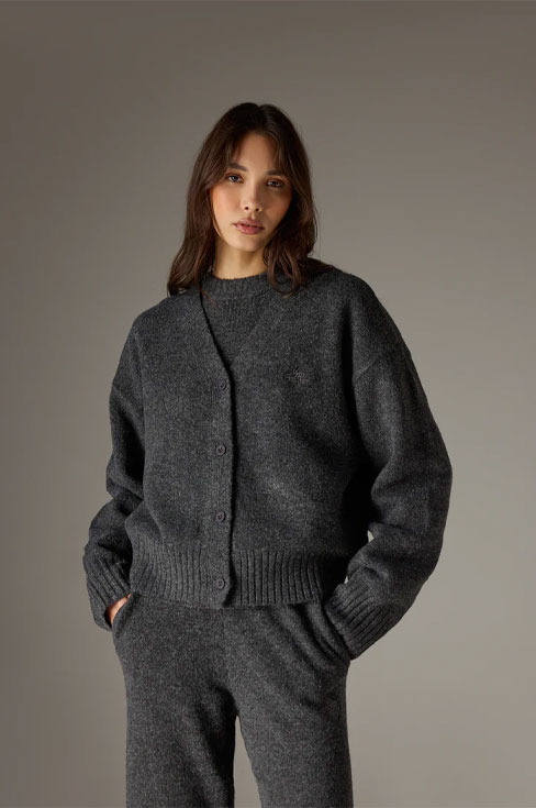 FLUFFY KNIT EMBLEM EMBROIDERED CARDIGAN