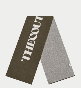 COPYRIGHT KNIT SCARF