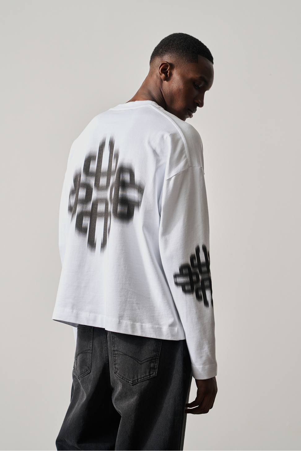 MOTION BLURRED LONG SLEEVE T-SHIRT