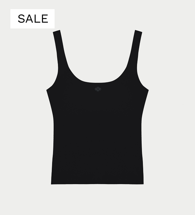 SCULPTING STRETCH SCOOP NECK SPORTS TOP